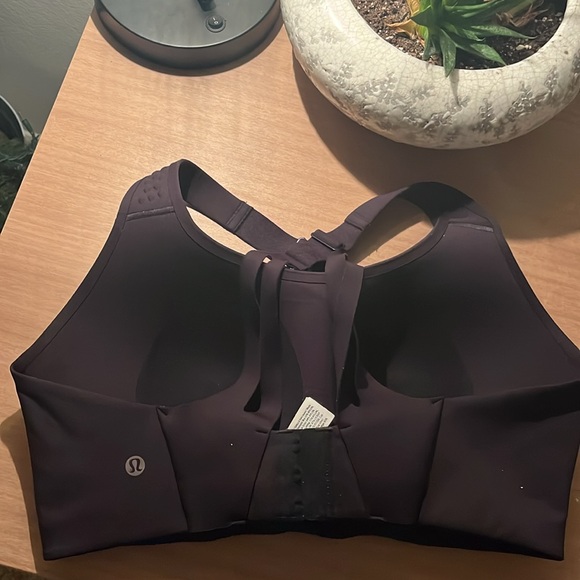 Lululemon 36DD sports bra - Picture 3 of 4